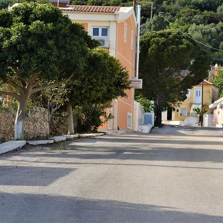 Argiris Kefalonia Traditional Cottage Dhavgáta エクステリア 写真