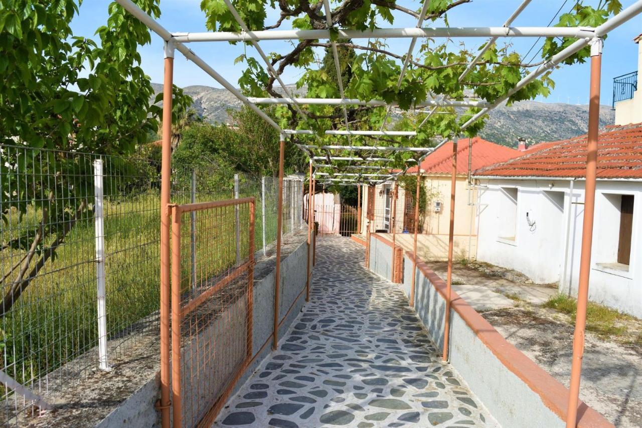 Argiris Kefalonia Traditional Cottage Dhavgáta エクステリア 写真